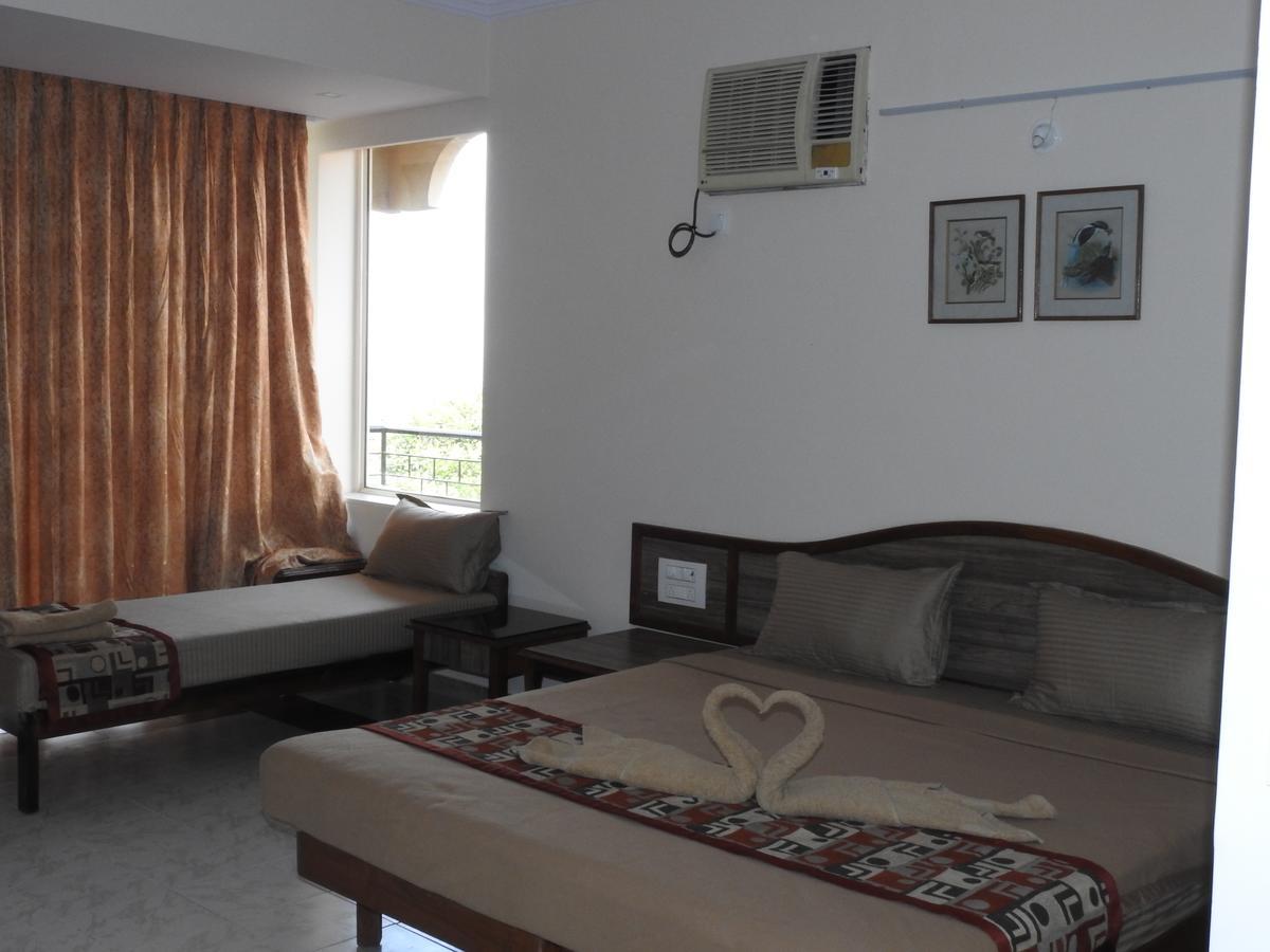 Goa Highridge Residency Hotel Panaji Exterior photo